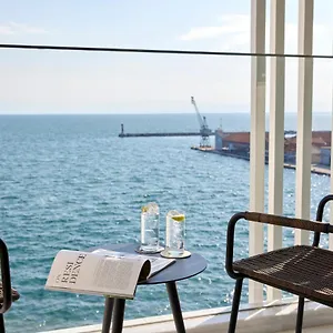 On - Small Luxury Of The World Hotel